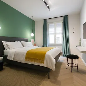  Apartment Sphera Bologna, Design Under The Two Towers